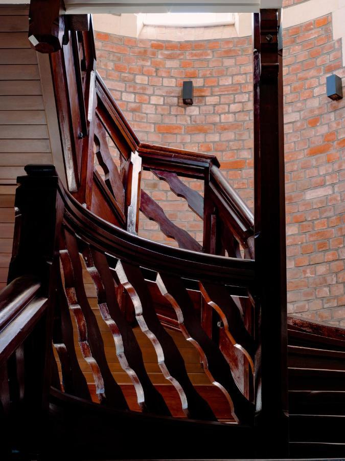 The Observatory Hotel Christchurch Exterior foto The staircase
