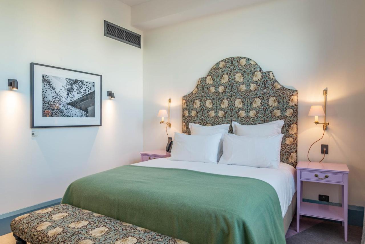 The Observatory Hotel Christchurch Exterior foto A room at the hotel